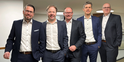 Die Bankleiter der Rheintaler Raiffeisenbanken (v.l.n.r.): Andreas Schmid (RB Diepoldsau-Schmitter), Patrick Windler (RB Marbach-Rebstein), Thomas Haas (RB Mittelrheintal), Norbert Lüchinger (RB Oberes Rheintal), Urs Seitz (a.i. RB Unteres Rheintal)