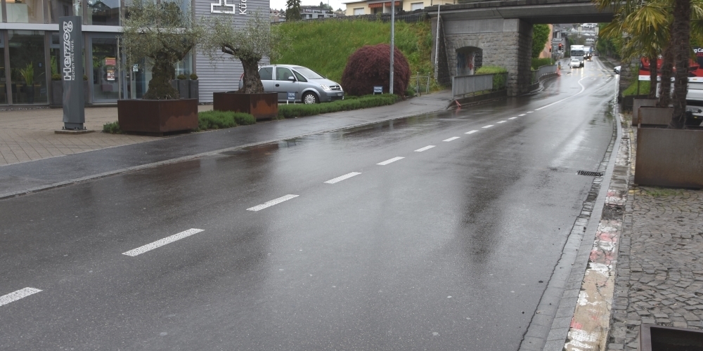 Die Unfallstelle an der Rütistrasse in Rapperswil-Jona.