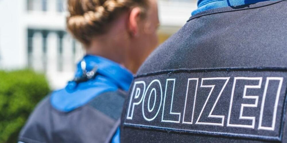 Die Innerrhoder Kantonspolizei sucht drei Männer, die in Appenzell einen Jugendlichen bedroht haben. (Symbolbild)