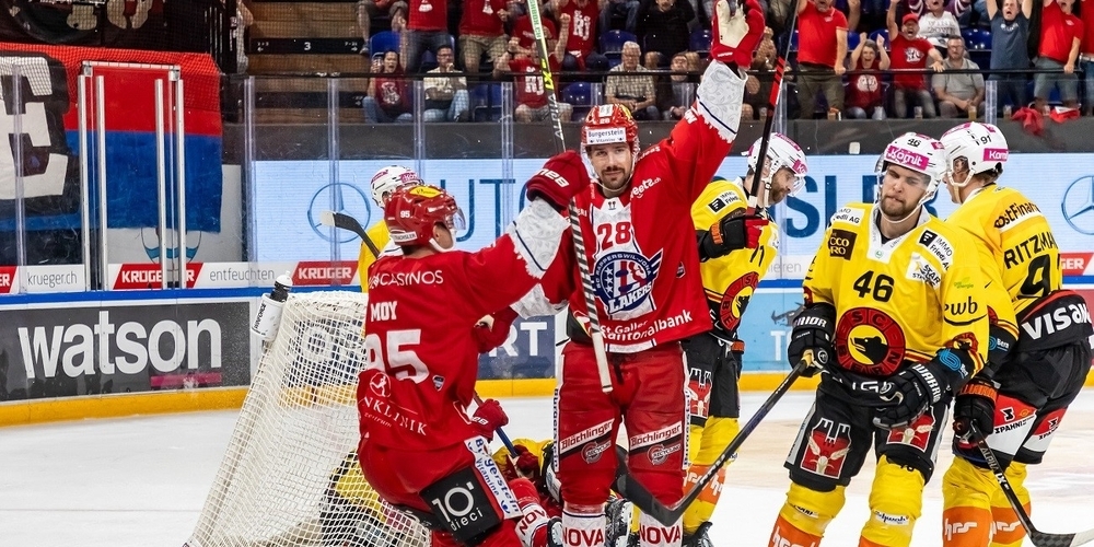 Die Lakers begrüssen am Sonntag den SCB. (Archivbild)
