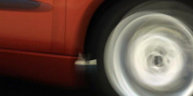 Die Luzerner Polizei nahm einen 19-jährigen Raser fest. (Symbolbild)