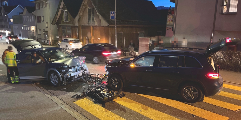 Der 72-jährige Unfallverursacher spürte eine momentane Leere, geriet auf die Gegenfahrbahn und kollidierte mit einem korrekt entgegenkommenden Auto.