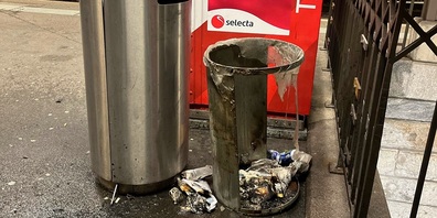 Dieser Abfallkübel hat gebrannt.