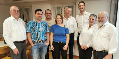 Vorstand des OV Berneck-Au: (v.l.) René Schelling, abtretender Vizepräsident, Naturschutzobmann Hanspeter Bühler, Kaninchenobmann Michael Dudler, Stadelwartin Christine Bühler, Kassier Peter Sturzenegger, Aktuar Jan Sieber, Geflügelobfrau Marlies Grüninger und Präsident Jakob Grüninger.