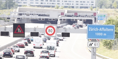 Die Staus Richtung Bern haben abgenommen, wie das Astra mitteilt.