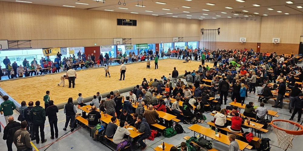 Blick in die Sporthalle Tellenfeld in Amriswil am Samstag, 13. Januar 2024.