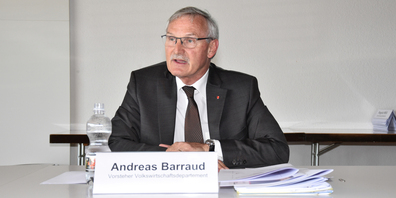 Volkswirtschaftsdirektor Andreas Barraud orientierte gestern über die wirtschaftlichen Massnahmen im Kanton Schwyz zur Bewältigung der Coronavirus-Krisen. (Bild: Stefan Grüter)