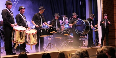 Das Percussion-Register stimmte auf die Fasnacht ein