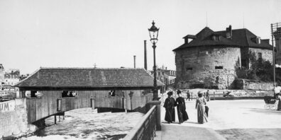Ein Überbleibsel der Vergangenheit: das Oetenbachbollwerk im Jahr 1902. Ein Jahr später wurde es als letztes Bauwerk der Zürcher Stadtbefestigung abgerissen.