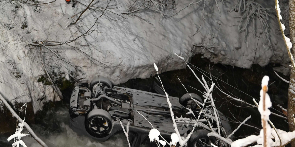Die Rettungskräfte fanden das Auto im Goldingerbach.