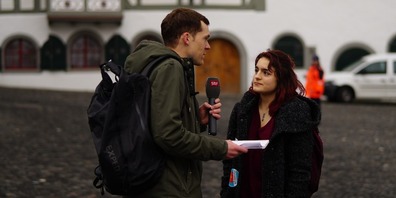 Miriam Rizvi (rechts) soll das Amt niederlegen – finden die Jungfreisinnigen