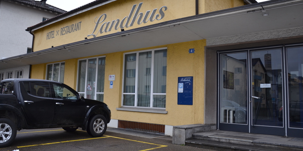 Beim ehemaligen Landhuus geht es nicht weiter.