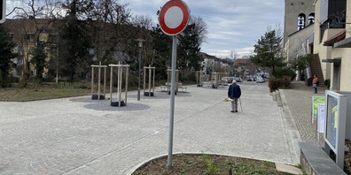 Da wusste A nicht, was B tut. Trotz viel Platz herrscht auch für Velos ein Fahrverbot.