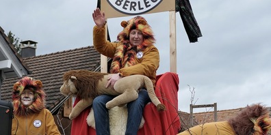 Oberleu Mario Hutter grüsste huldvoll seine Untertanen