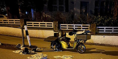 Beim Sturz verletzte sich ein Mopedfahrer schwer.