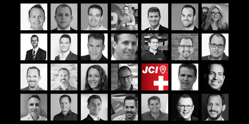 Die 27 Mitglieder der JCI Ausserschwyz. (Bild: zvg)