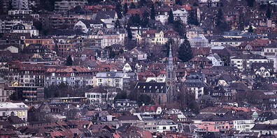Die Bevölkerung der Stadt Zürich wächst weiter, trotz anhaltendem Geburtenrückgang.