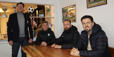 FCK-Präsident Daniel Geisselhardt, Teammanager Roger Keller, Sportchef Kürsat Ortancioglu und Vize-Präsident Bujar Emini.