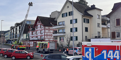 Derzeit steht Brandstiftung als Ursache im Vordergrund. Die 40-jährige Frau wurde Verhaftet.