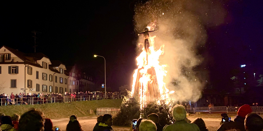 Am Sonntag lodert das Feuer wieder auf dem Areal Bach.