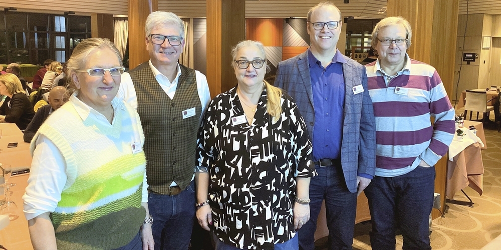 Sie haben das «Gipfeltreffen», so der «Höngger», organisiert: Katrin Hecht, Michael Brian, Tiziana Werlen Oberti, Alexander Jäger und Wolfgang Minas vom Vorstand des Quartiervereins Höngg. 