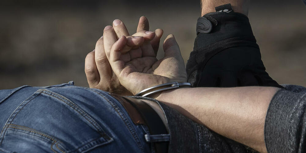Die Kantonspolizei St. Gallen hat nach einer gewalttätigen Auseinandersetzung einen 58-jährigen Verdächtigen festgenommen. (Symbolbild)