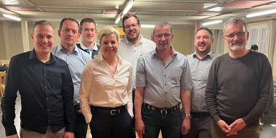Von links: Kantonsratskandidaten und Regierungskandidatin: Lukas Huber, Fredy Louis, Marc Keller, Dana Zemp, Christian Vogel, Bruno Schweizer, Mirco Gerig, Alain Gehrig.