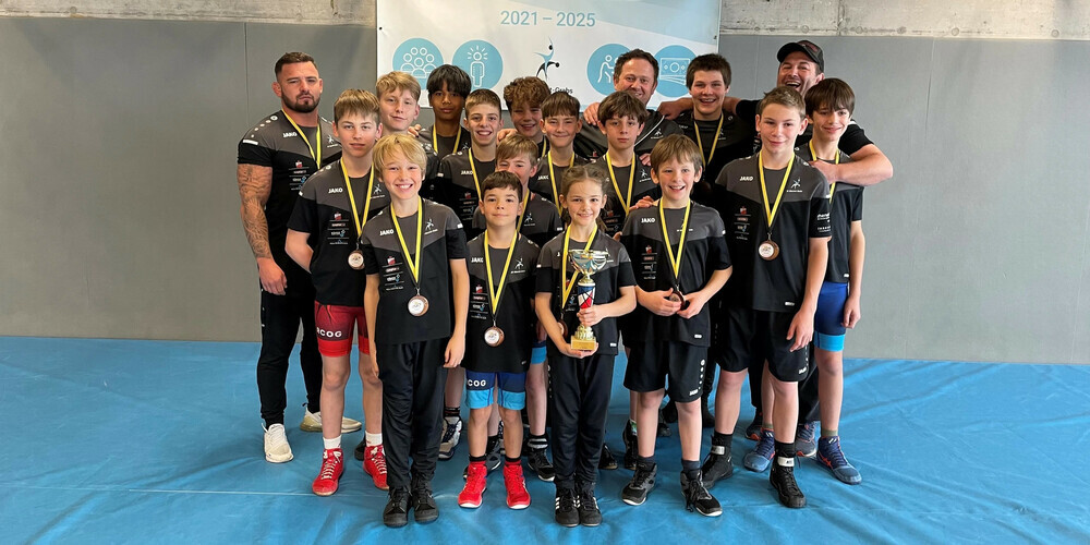 Bronzemedaille und Pokal gab’s für Platz drei an der Rheintalliga.
