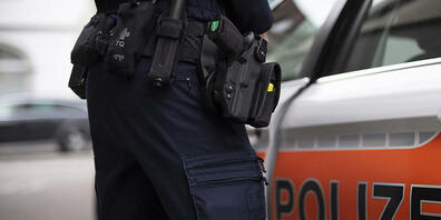 Ein verdächtiges Objekt im St. Galler Bahnhof hat am Samstagabend einen Grosseinsatz der Polizei ausgelöst. (Symbolbild)