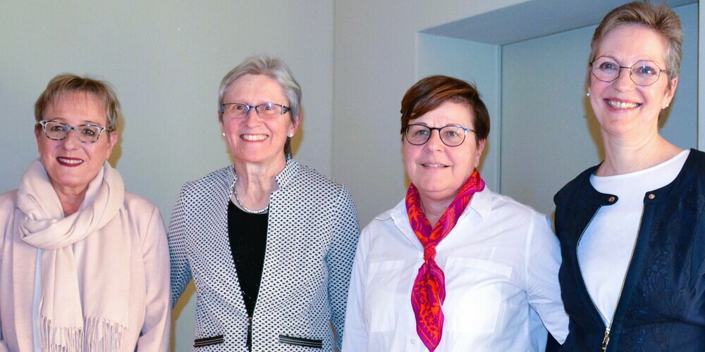 Sie bilden aktuell den Vorstand des 100-jährigen Vereins: Jeannine Erismann, Marianne Federer, Sonja Nietlispach und Judith Hüser (v. l.).