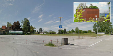 Auf dem Parkplatz der Kunsteisbahn soll die Fernwärme-Energiezentrale zu stehen kommen (Symbolbild).