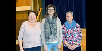 Jubilarinnen geehrt: Elisabeth Bärtsch und Maria Steiner (Mitte) blicken auf 20 Jahre Mitgliedschaft zurück. Vreni Jud (rechts) durfte sogar ihr 30-Jahre-Jubiläum feiern.