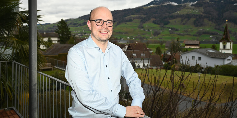 Mathias Bachmann, Wahlkampfleiter Die Mitte, ist überzeugt, dass seine Partei «mit fähigen Köpfen» bei den Wählern punkten müsse. «Man wählt uns nicht einfach so, weil wir eine ‹glatte Partei› sind», betont er. 