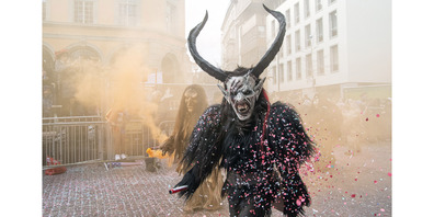 Die aufwendig gestalteten Masken sowie der Rauch sorgten für eindrückliche Momente, als die Teufel durch die Altstadt rannten.