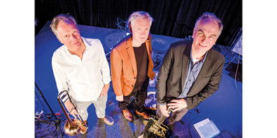 Schaffhausisch-estnische Jazzvielfältigkeit mit Robert Morgenthaler, Tanel Ruben und Urs Röllin (v.l.). Das Trio ist diese und nächste Woche auf der «Swiss Tour 2024».