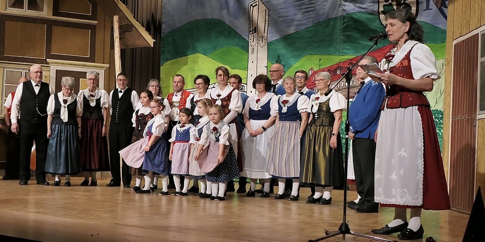 Die Mitwirkenden am Unterhaltungsabend «Simsalabim»: ein prächtiges Bild