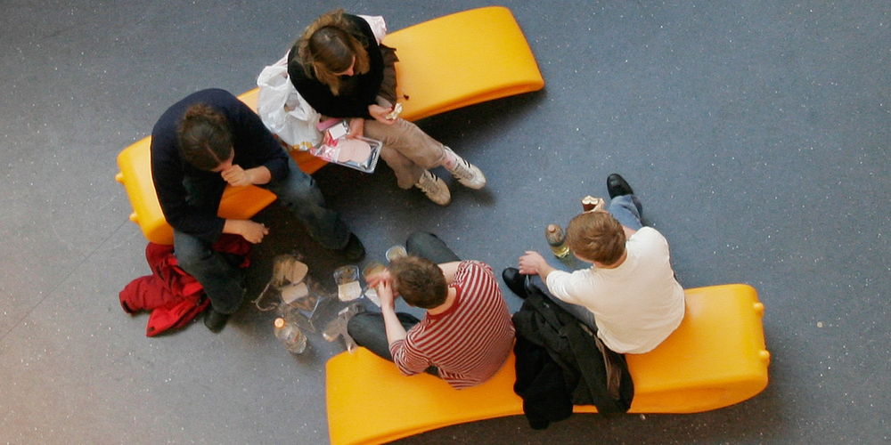 Das Glück abonniert? Junge Menschen sind in der Tendenz glücklicher als Senioren.
