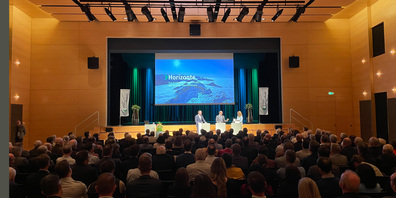 "Horizonte" der St.Galler Kantonalbank füllte den Stadtsaal Wil einmal mehr