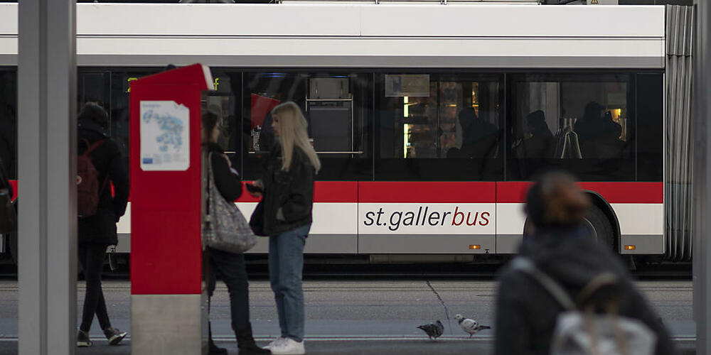 Mit Geldern aus dem Agglomerationsprogramm sollen etwa die Buslinien sieben und acht in der Stadt St. Gallen weiter elektrifiziert werden. (Archivbild)
