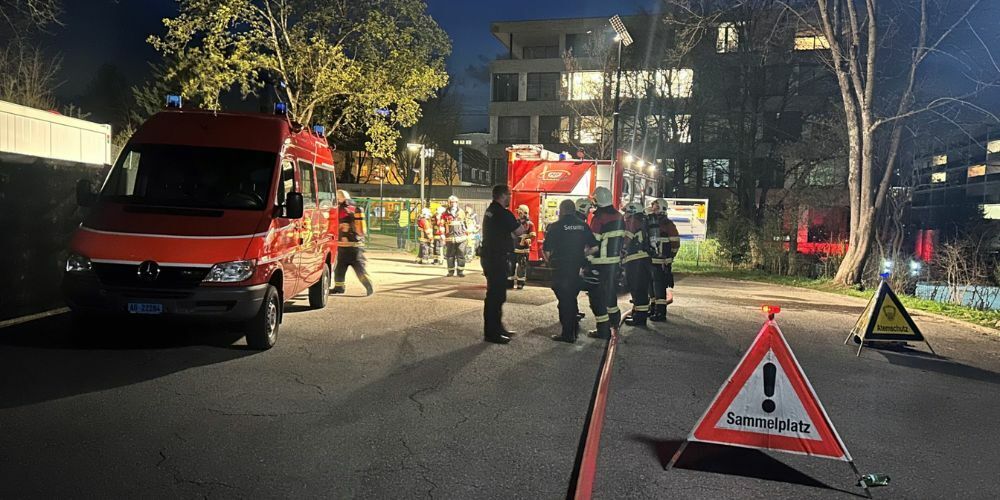 Durch den Brand wurde niemand verletzt, aber an der  Unterkunft entstand ein Sachschaden.