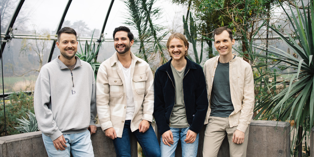 Sie haben an ihrer neuen Platte «White Lies» fast ein Jahr gearbeitet: die vier Zürcher Musiker Daniel Pinkelnig, Renato Curschellas, Florian Coray und Jonas Treichler (v.l.n.r.) von der Band Chasing Anna.