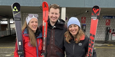 Im Bild v.l.: Theres Altherr (Skiclub Urnäsch), Dominik Bischof (SC Bischofsberg, Grub) und Nadine Langenegger (Waldstatt, SC Ulisbach).