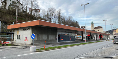 Wo heute noch das alte Perrondach der Appenzeller Bahnen ist, soll schon bald ein moderner Bushof entstehen.