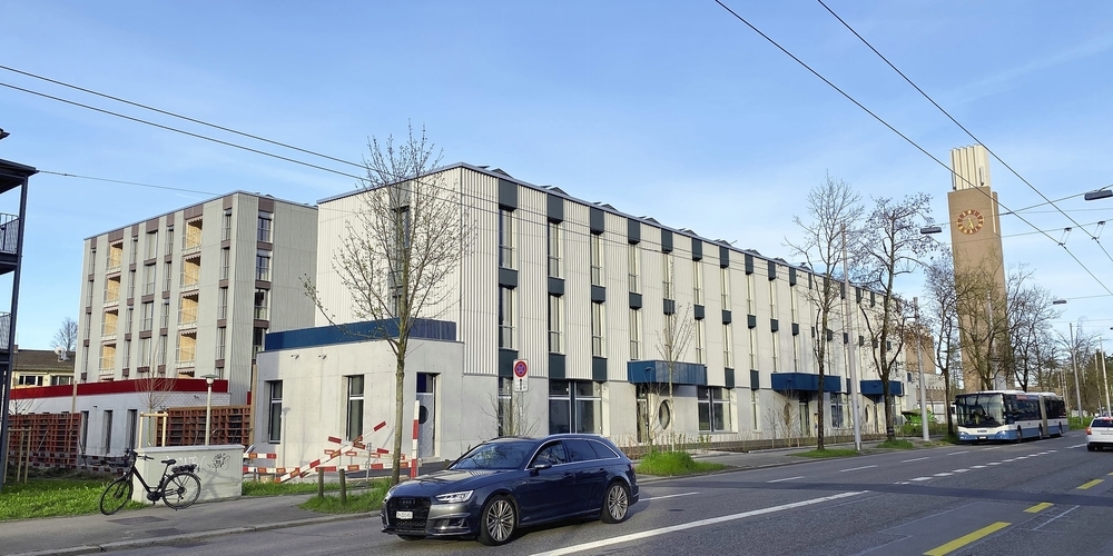 Bald wird das neue Zentrum des Sozialwerks Pfarrer Sieber bezogen. Es bietet unter anderem 42 Spitalplätze.