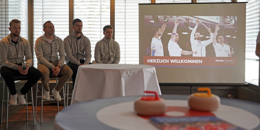 Das Schweizer Team um Skip Yannick Schwaller (l.) steht vor dem Auftakt in die Heim-WM. 
