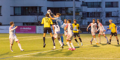 Das Spiel auf der heimischen Steinkluppe gegen den FC Gambarogno (in Weiss) endete unentschieden 0:0.