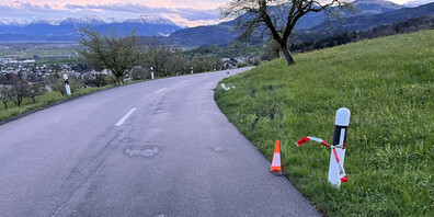 Hier kam der Motorradfahrer zu Fall.