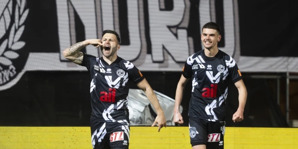 Renato Steffen (l.) jubelt nach seinem Treffer zum 2:0 für Lugano.