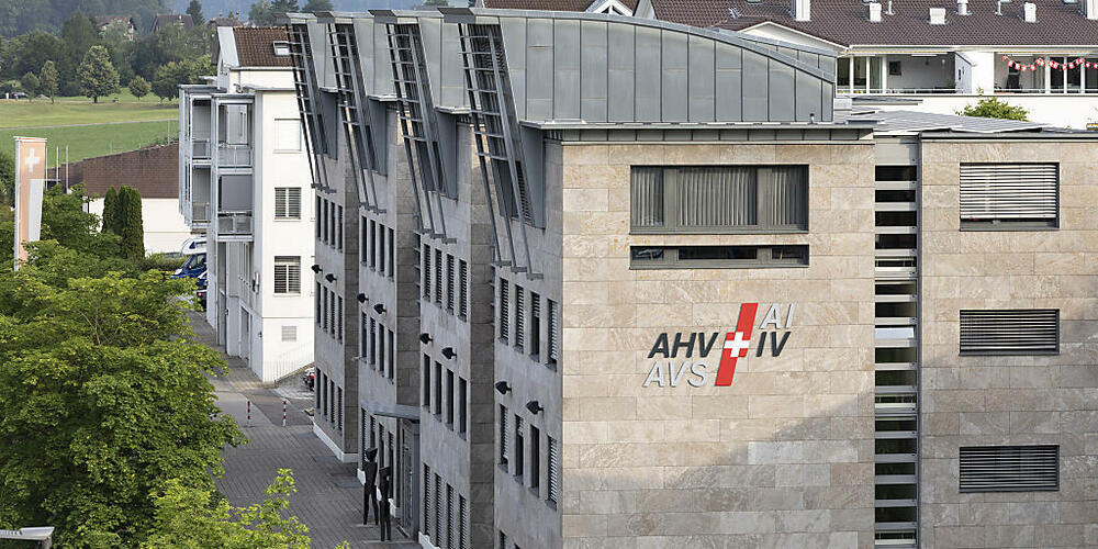 Das Gebäude der AHV in Schwyz. (Archivaufnahme)