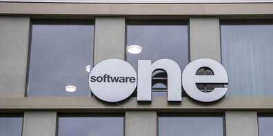 Das Logo von Softwareone am Hauptsitz in Stans. (Archivaufnahme)